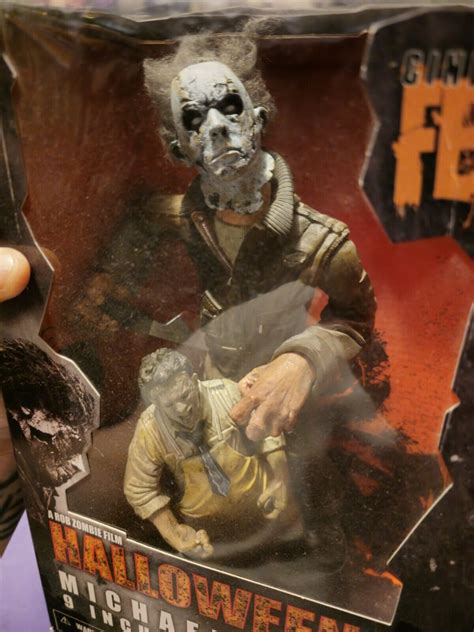 Michael Myers Rob Zombies H2 Mezco Cinema Of Fear 9 Figure Halloween