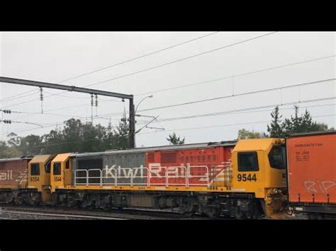 Dl With Train Departing Te Rapa Yard Hamilton Nimt Youtube