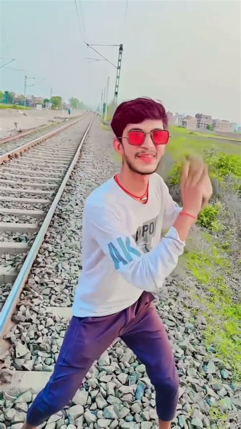 Video Aashish Yadav Riya Raj Le Le Na Chhauda Chup