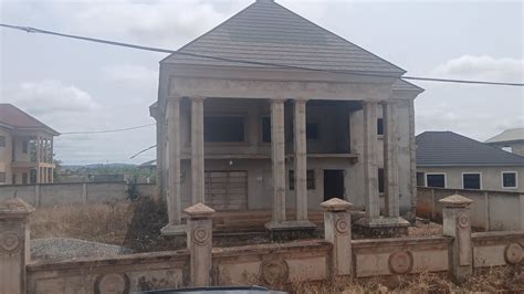 FIVE BEDROOM UNCOMPLETED HOUSE FOR SALE AT OYIBI CLOSE TO VALLEY VIEW