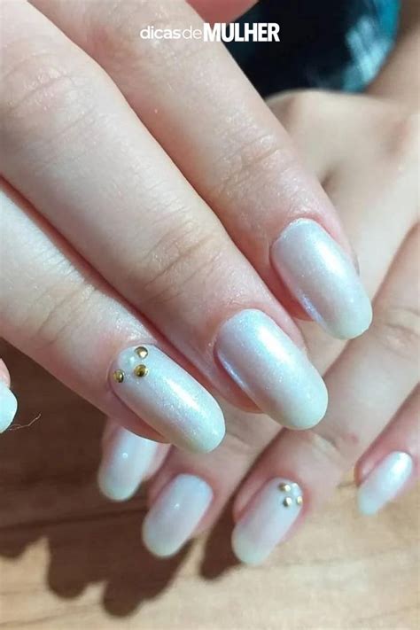 70 Ideias De Unhas Claras Para Uma Mão Linda E Delicada Em 2024 Unhas