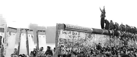 Witnessing The Fall Of The Berlin Wall The New Republic