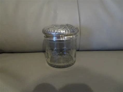 Ancien Flacon Ou Pot De Toilette En Cristal Grav Couvercle En Argent