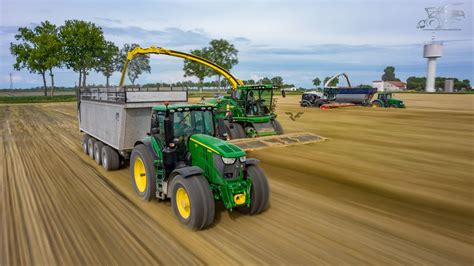 Barley Silage XXL In Italy John Deere 9900i Claas Jaguar 970 Black