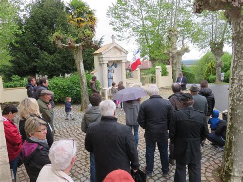 Cérémonie Du 8 Mai Sous La Grisaille… Commune De Banos