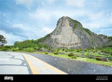 Pattaya Landmark The Buddha Mountain At Khao Chi Chan Na Chom Thian