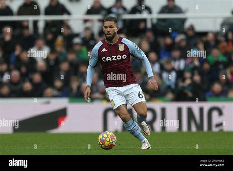 Douglas luiz aston villa 2022 hi-res stock photography and images - Alamy