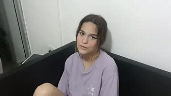Una dura cogida con mi timida hermanastra cuando mis padres no están en casa H L XVIDEOS