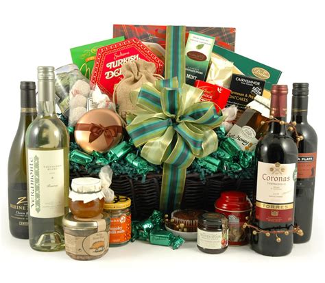 Top 5 Alcohol Christmas Hampers Hamper Ts Uk Alcohol Christmas