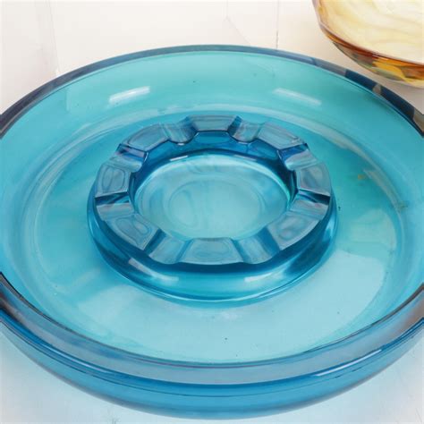 Decorative Glass Centerpiece Bowls And Ashtray Ebth