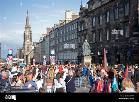 Edinburgh Fringe Festival Crowds Of Visitors On Royal Mile Edinburgh