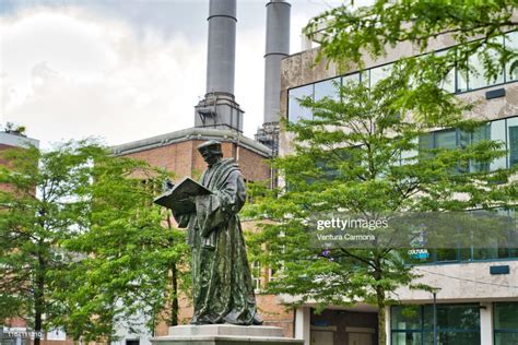 Statue Of Desiderius Erasmus In Rotterdam High-Res Stock Photo - Getty ...