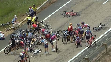 Vuelta A Burgos Feminas Massencrash Im Finale Der Etappe Van