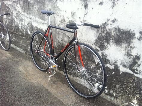 Walker Custom Pengrajin Indonesia Pedal Room