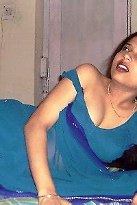 Desperate Indian Bhabhi Shraddha Saree Stripped Nude Indian Sex Photos