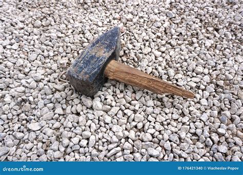 Old Broken Useless Hammer Stock Photo Image Of Workshop 176421340