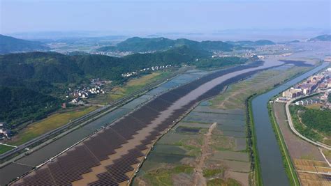 探访我国首座潮光互补型智能光伏电站 郑梦雨、朱涵 新华网 太阳能发电网