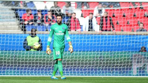 Mercato PSG Lentourage De Salvatore Sirigu Confiant Pour Son