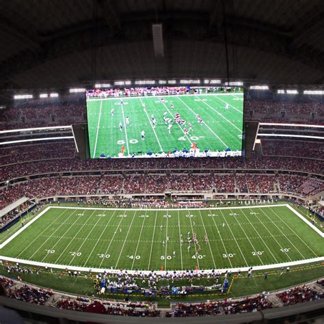 NFL Sunday Ticket is just $198 for military members & veterans - Clark ...