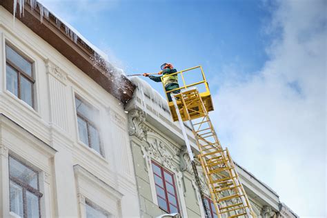 Sople na dachu jak je bezpiecznie usunąć KRAUSE