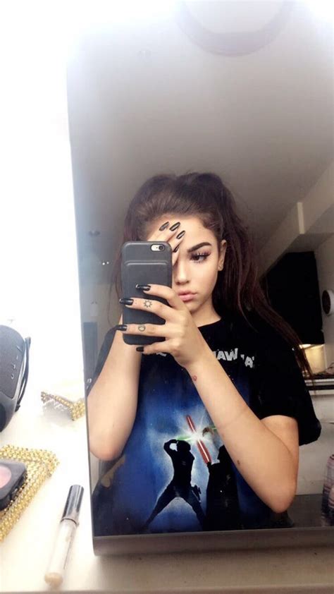 Grafika Maggie Lindemann Maggie Lindemann Foto Como Tomarse Fotos Tumblr