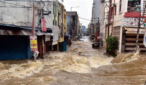 Telangana Heavy Rains Cause Trouble In Hyderabad Ann