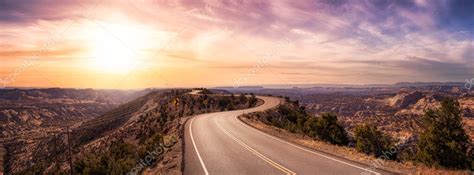 Vista Panor Mica De Una Ruta Panor Mica En La Cima De Una Cresta De