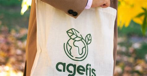 Mens Tote Bags Breaking Stereotypes With Style Blog