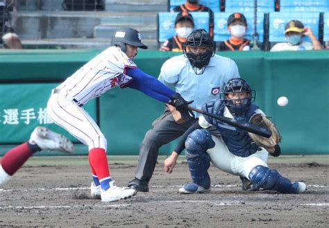 ＜大阪桐蔭・下関国際＞3回1死三塁、下関国際・松本は左前に適時打を放つ（撮影・奥 調） ― スポニチ Sponichi Annex 野球