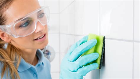 Avoid This Dangerous Mistake When Cleaning With Ammonia