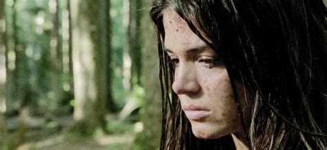 Pin By Alana Hanks On Octavia Blake Marie Avgeropoulos The 100 Show