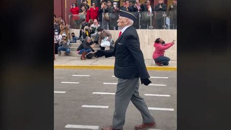 Tiktok El último Exalumno De Colegio Militar Leoncio Prado Desfila Con