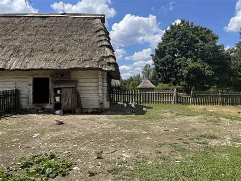 Muzeum Wsi Kieleckiej W Tokarni Guru Podr Y