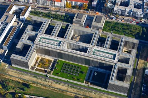 Berlin Aus Der Vogelperspektive Neubau Der Bnd Zentrale In Berlin