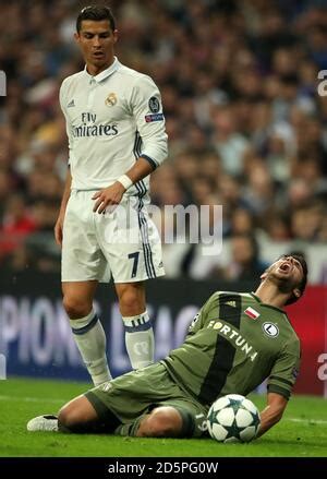 Cristiano Ronaldo Reacts To A Challenge Stock Photo Alamy