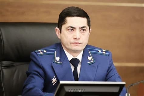 Насколько люди доверяют прокурорам?