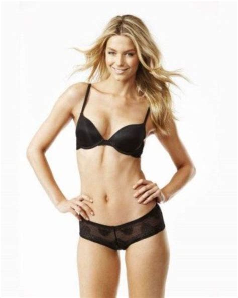 Jennifer Hawkins Lovable Lingerie Photoshoot 2009 10 Pics