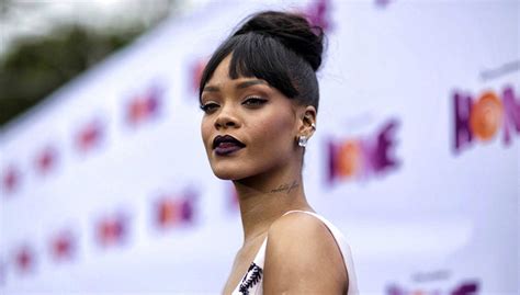 Most Iconic Rihanna Hairstyles