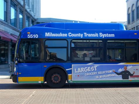 Milwaukee County To Lead Development Of Bus Rapid Transit Service