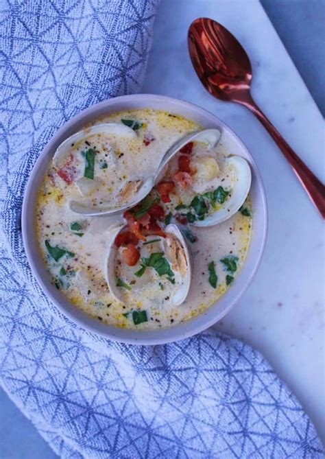 New England Clam Chowder With Fresh Clams