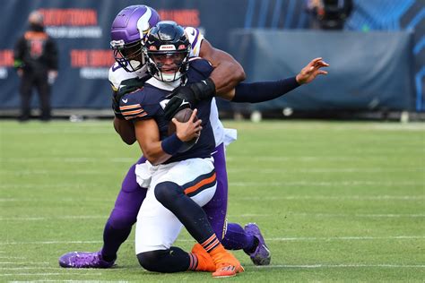 Justin Fields Injury Update: Will the Bears QB Play in Week 7 Against ...