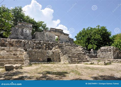 Mayan Ruins At Xcaret Park Stock Image Image Of Rocks 26079499