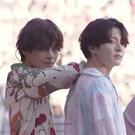 ͟͟͞͞ 💌 ꒰ Taekook — Tᴀᴇʜʏᴜɴɢ ᴇ Jᴜɴɢᴋᴏᴏᴋ ꒱ 🐝 ♡·˚ In 2020 Taekook Bts Vkook Jungkook