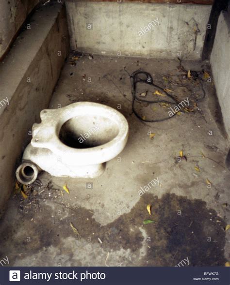 Hole In The Ground Toilet High Resolution Stock Photography And Images