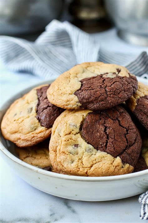 Brookies | Half Brownie and Chocolate Chip Cookie | Karen's Kitchen Stories