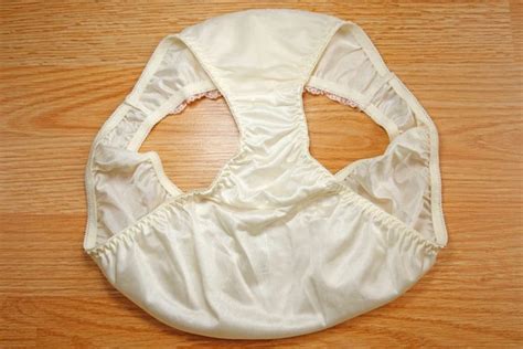 Vintage Japanese Nylon Shiny Slippery Pretty Cute Panty Cream Bikini Size Small Picclick Ca