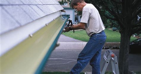 Rain Gutters: Installation in 8 Steps - This Old House