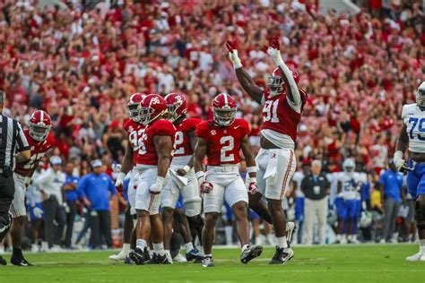 No 3 Alabama Football Hosts No 11 Texas For Historic Showdown In