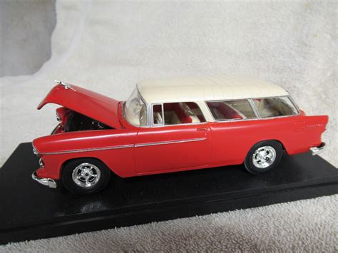 1955 Chevy Nomad Custom Station Wagon Plastic Model Car Kit 1 25