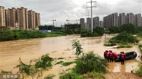 台风海葵带来特大暴雨 广西玉林山体滑坡致8人失联 搜狐大视野 搜狐新闻